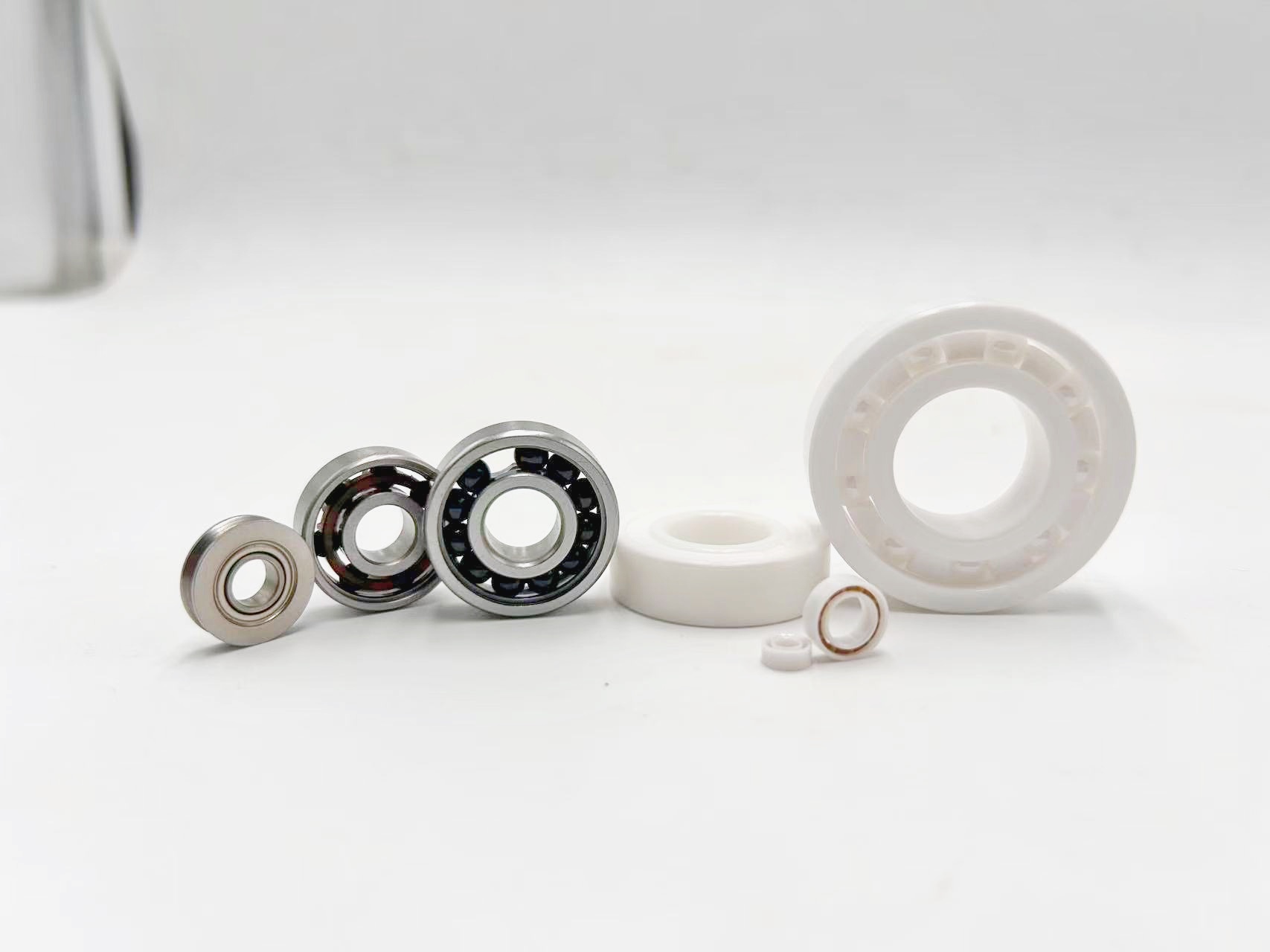 How to Reduce Noise in Small Electric Motors by Choosing the Right Bearings